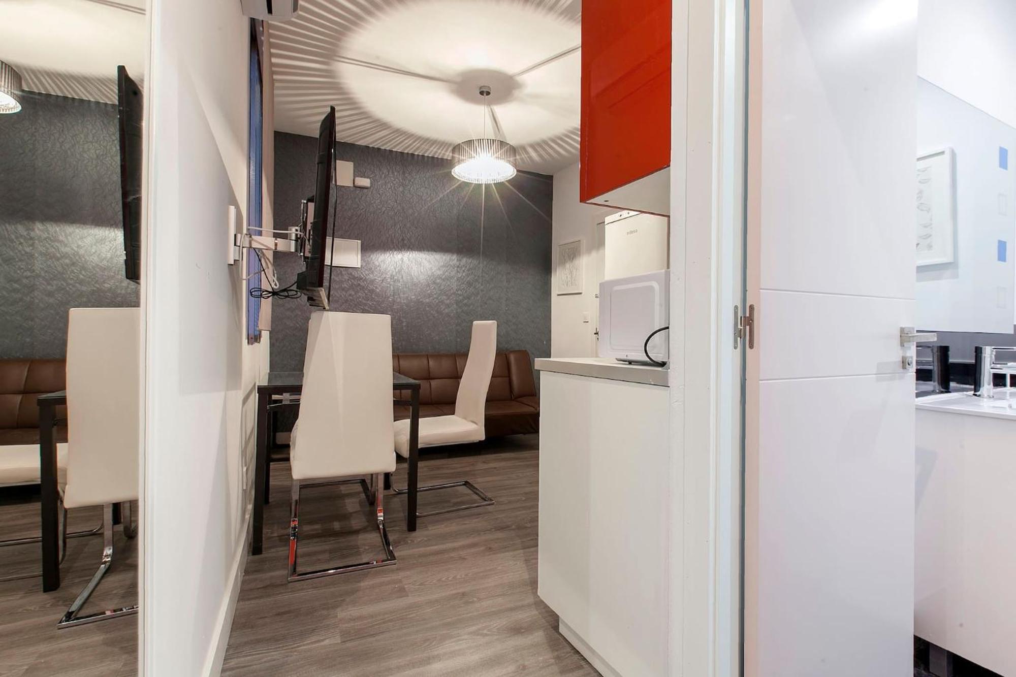 Apartamentos Day Madrid Callao Centro Gran Via Sol Malasana 외부 사진