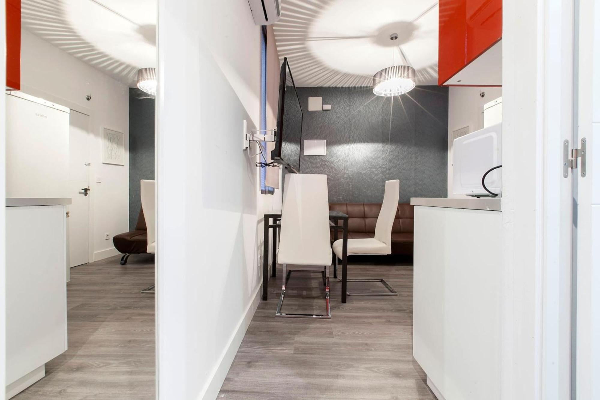 Apartamentos Day Madrid Callao Centro Gran Via Sol Malasana 외부 사진
