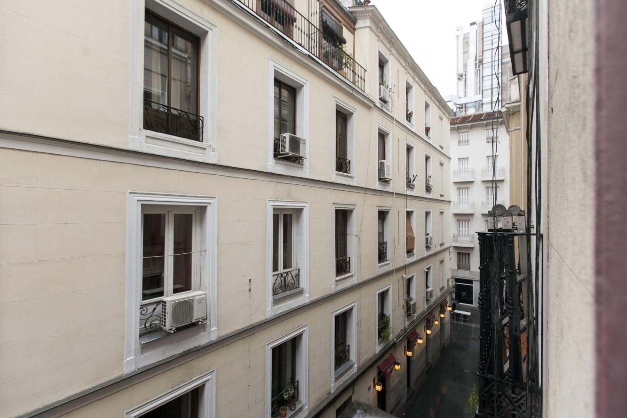 Apartamentos Day Madrid Callao Centro Gran Via Sol Malasana 외부 사진