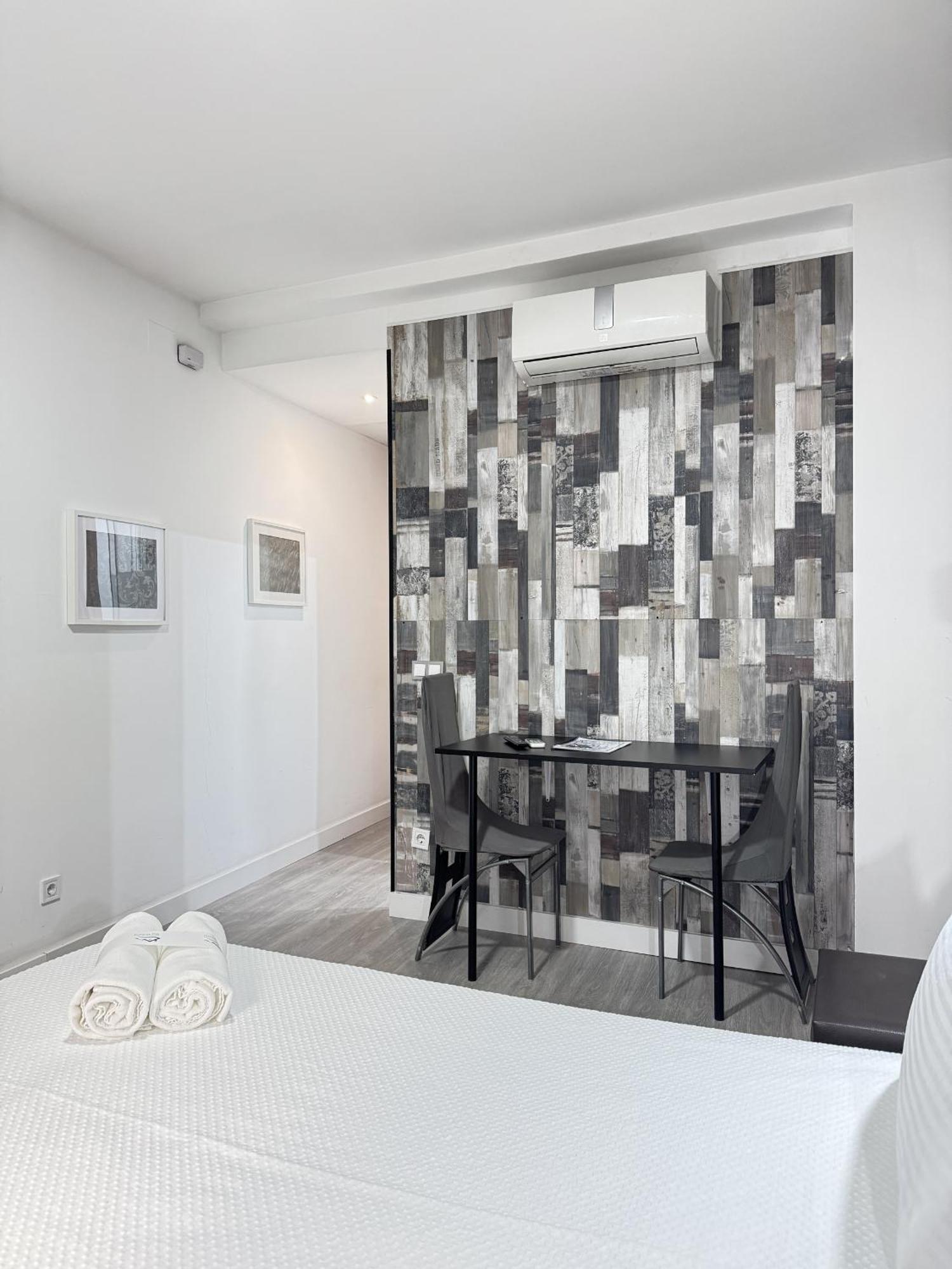 Apartamentos Day Madrid Callao Centro Gran Via Sol Malasana 외부 사진